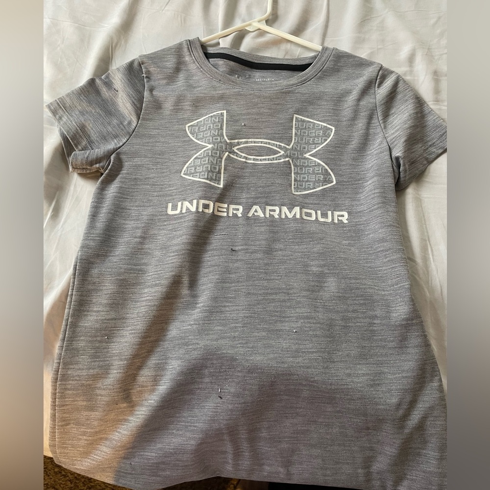 Under armour tee